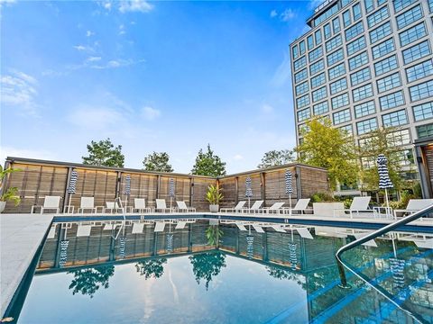 1001 JULIA Street 9B New Orleans LA 70113