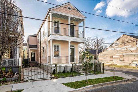 1140 42 TOURO Street New Orleans LA 70116
