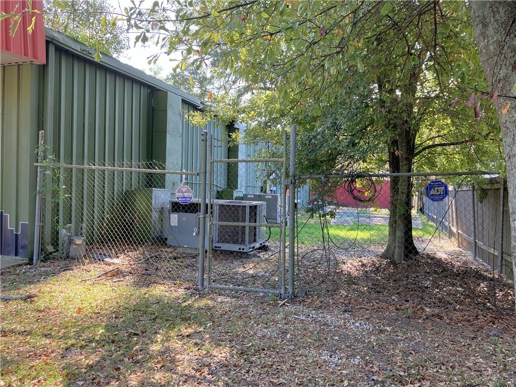 103 COLLINS Boulevard