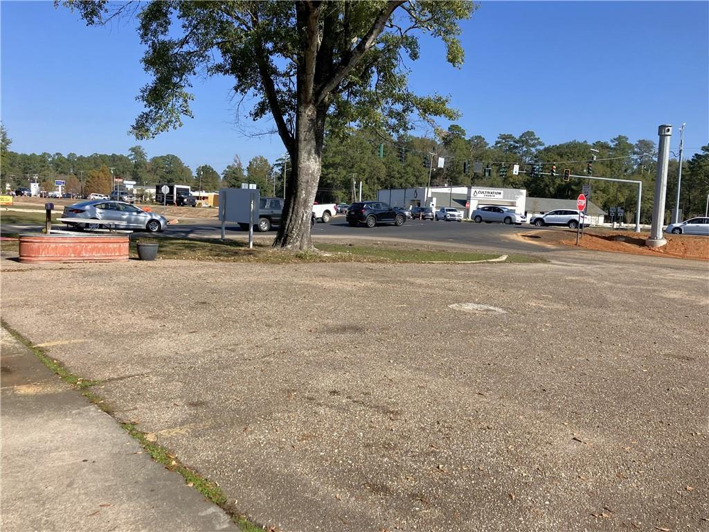 103 COLLINS Boulevard