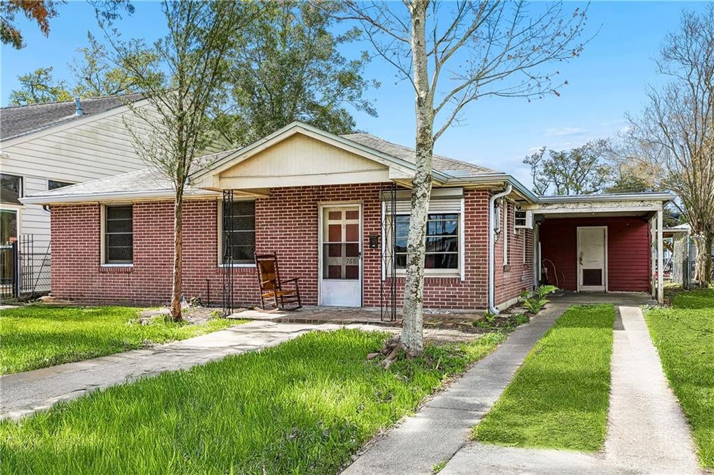 Photo 1 of 12 — 768 GROVE Avenue, Harahan, LA 70123