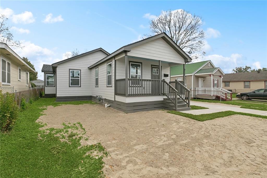 611 MACARTHUR Avenue