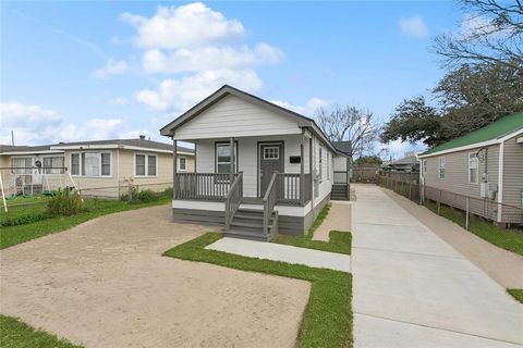 611 MACARTHUR Avenue Harvey LA 70058