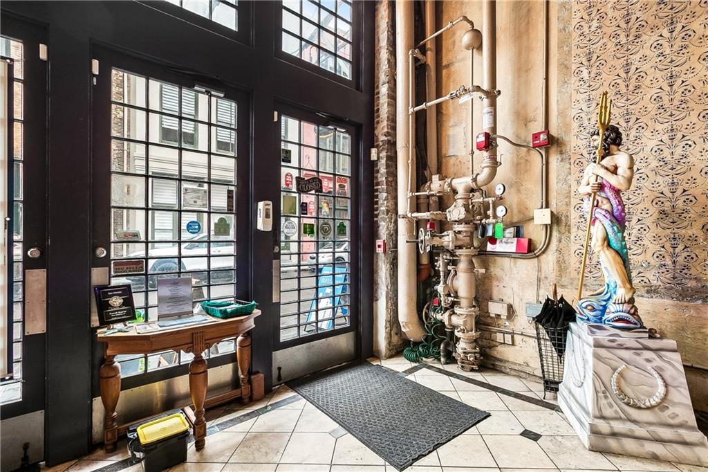 536 BIENVILLE Street 1