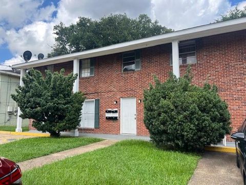 208 MARION Court River Ridge LA 70123