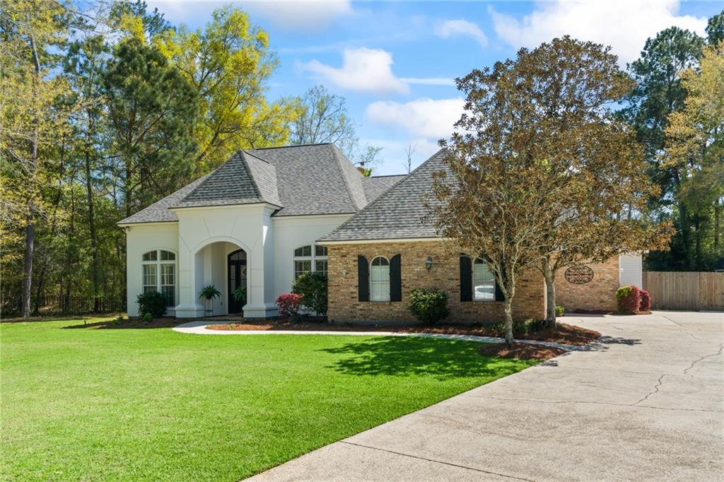 1062 WHITETAIL Drive