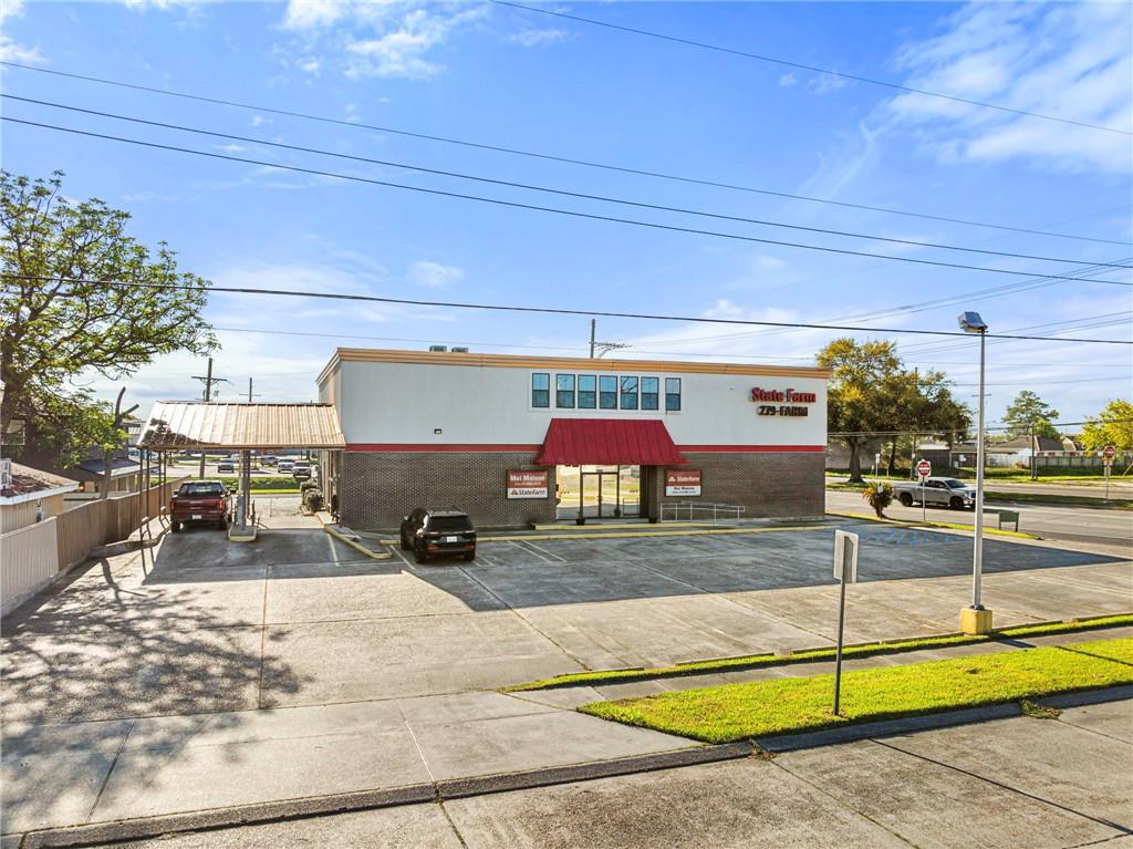 1401 E JUDGE PEREZ Drive