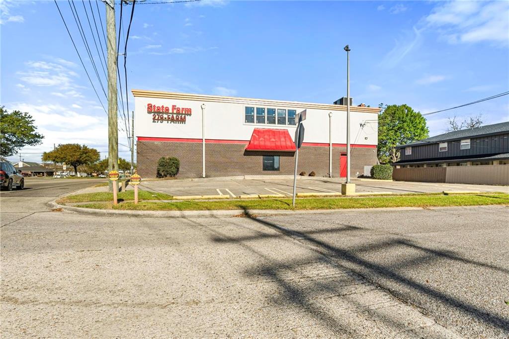 1401 E JUDGE PEREZ Drive
