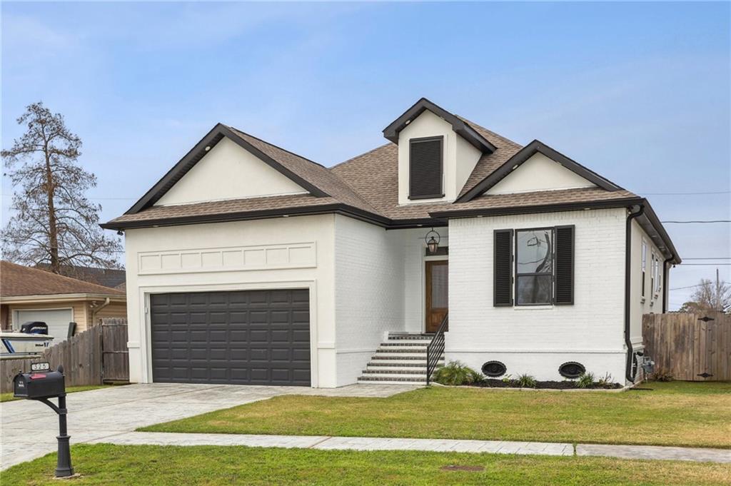 325 CHINCHILLA Drive