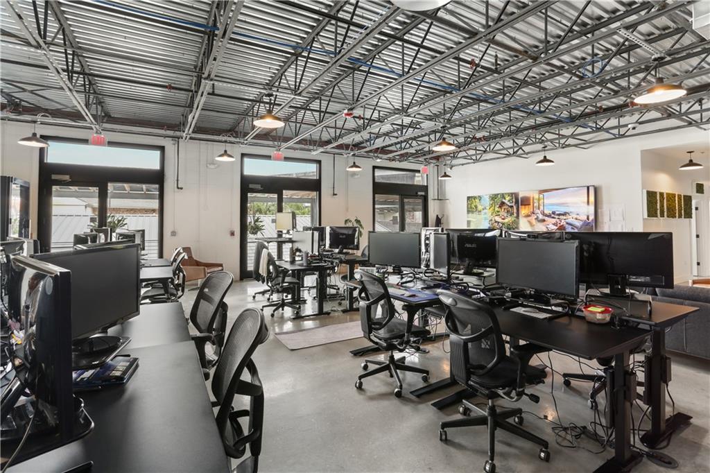 1235 ST. THOMAS Street