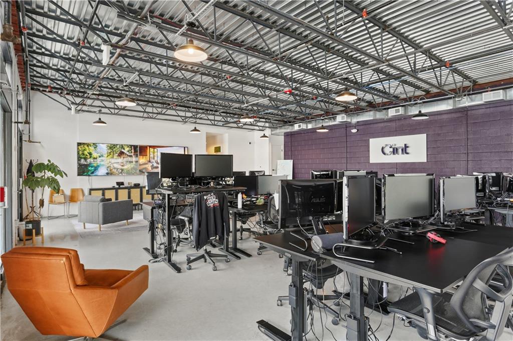 1235 ST. THOMAS Street