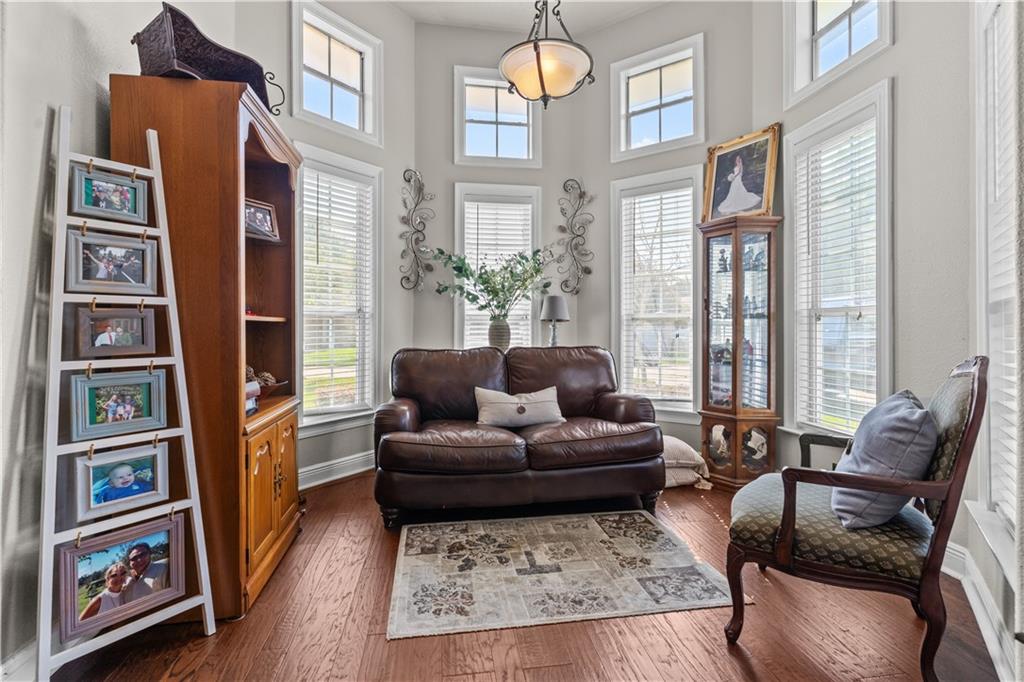 3329 GRANDWOOD Boulevard