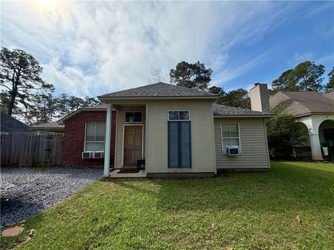 1060 ELMER Street Mandeville LA 70448