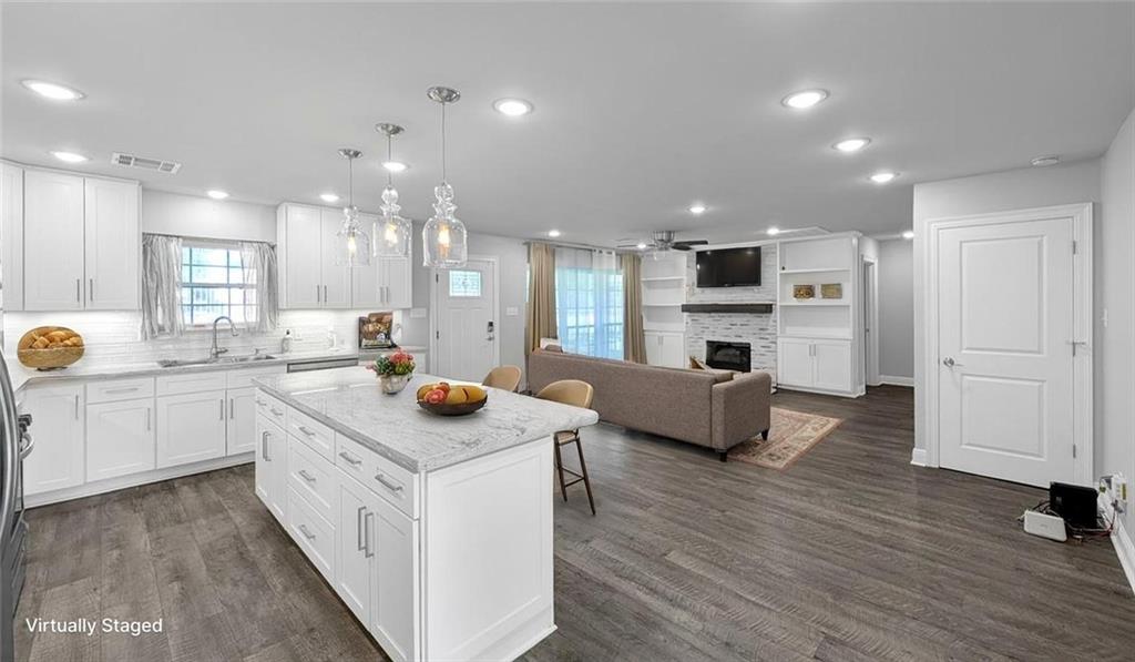 Belle Chasse, Louisiana 70037, United States, 3 Bedrooms Bedrooms, ,2 BathroomsBathrooms,Residential,Pending,183037