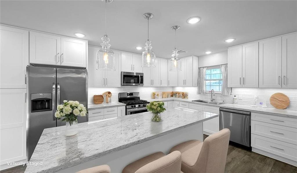 Belle Chasse, Louisiana 70037, United States, 3 Bedrooms Bedrooms, ,2 BathroomsBathrooms,Residential,Pending,183037