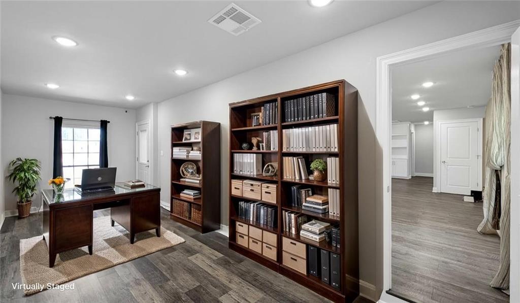 Belle Chasse, Louisiana 70037, United States, 3 Bedrooms Bedrooms, ,2 BathroomsBathrooms,Residential,Pending,183037