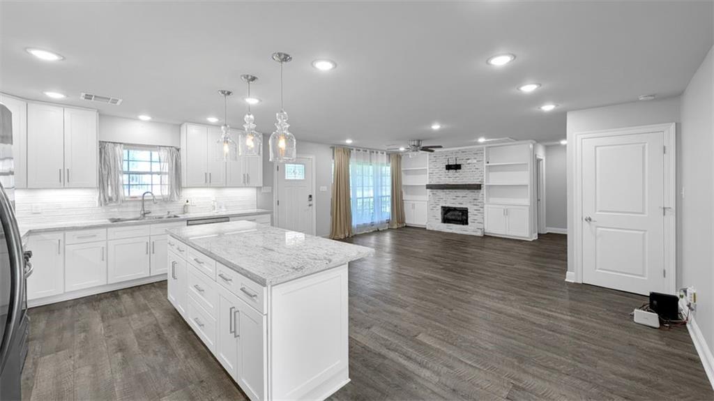 Belle Chasse, Louisiana 70037, United States, 3 Bedrooms Bedrooms, ,2 BathroomsBathrooms,Residential,Pending,183037