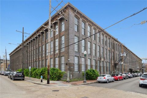 920 POEYFARRE Street 207 New Orleans LA 70130