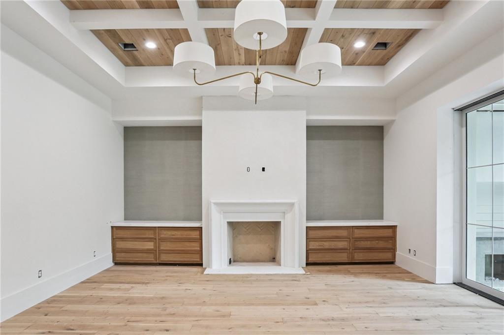 111 ARLINGTON Drive
