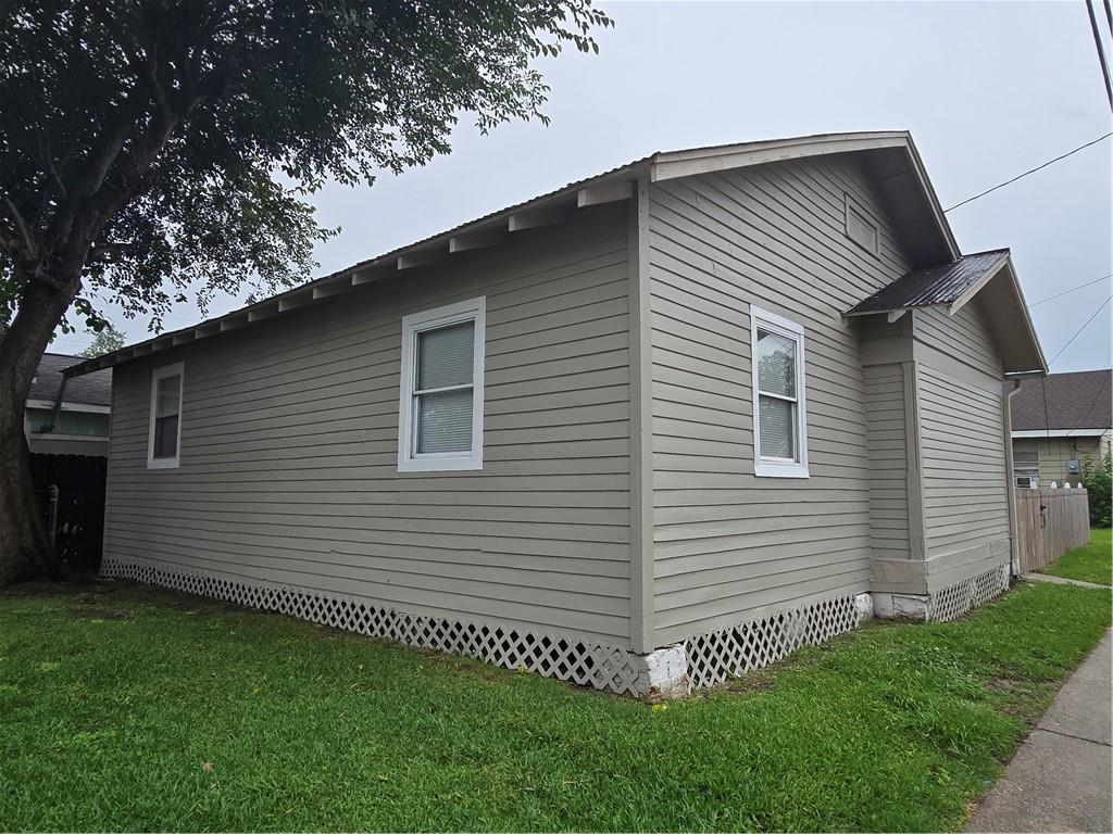 146 APPLE Street