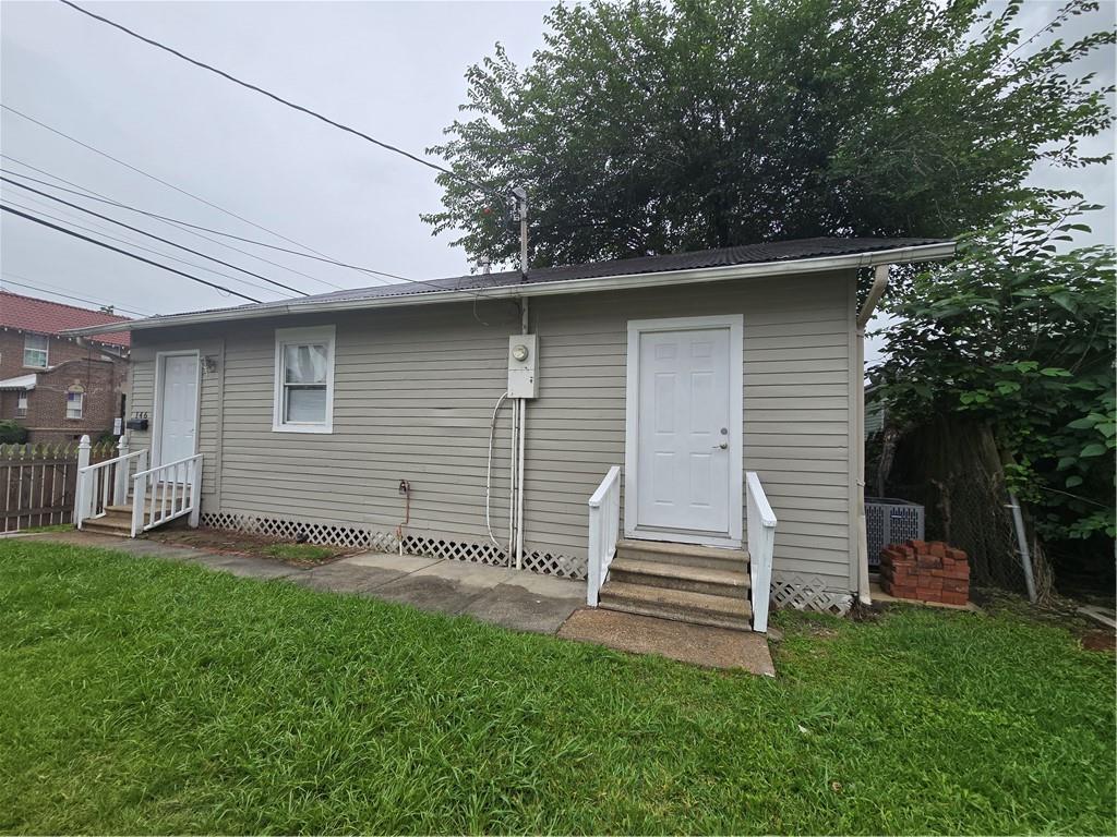 146 APPLE Street