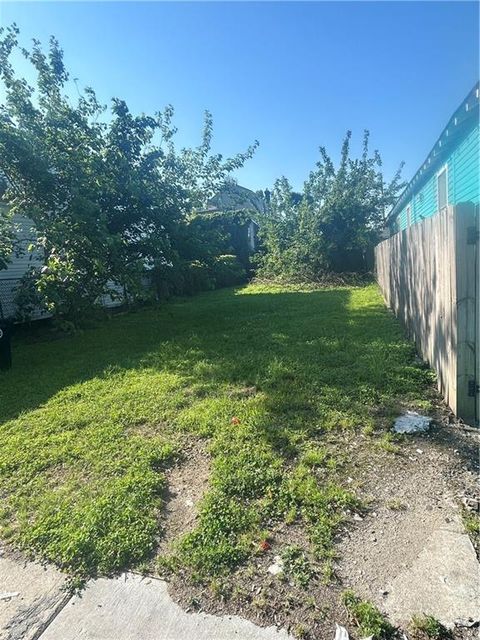 1656-1658 N CLAIBORNE Street New Orleans LA 70116