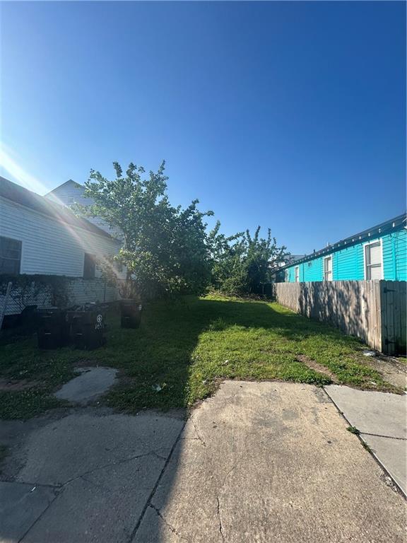 1656-1658 N CLAIBORNE Street