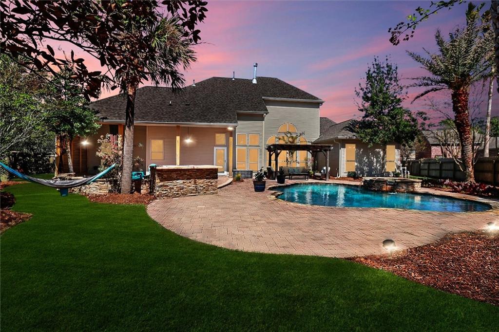 323 SANDALWOOD Drive