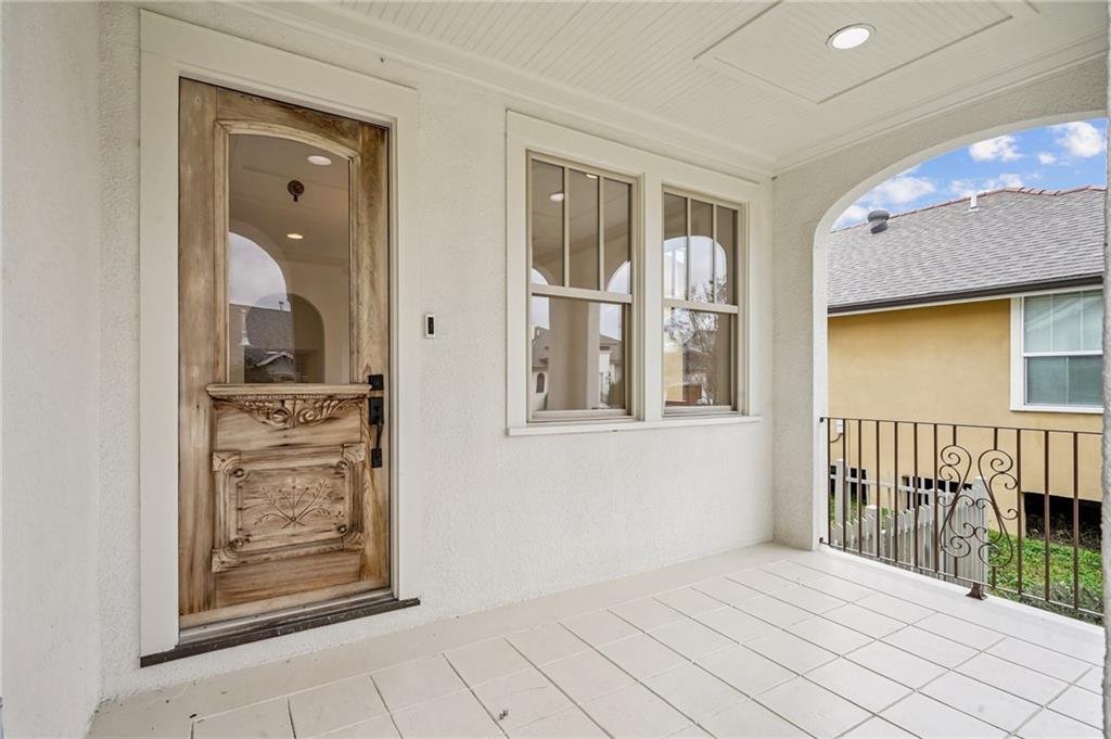 6351 LOUIS XIV Street