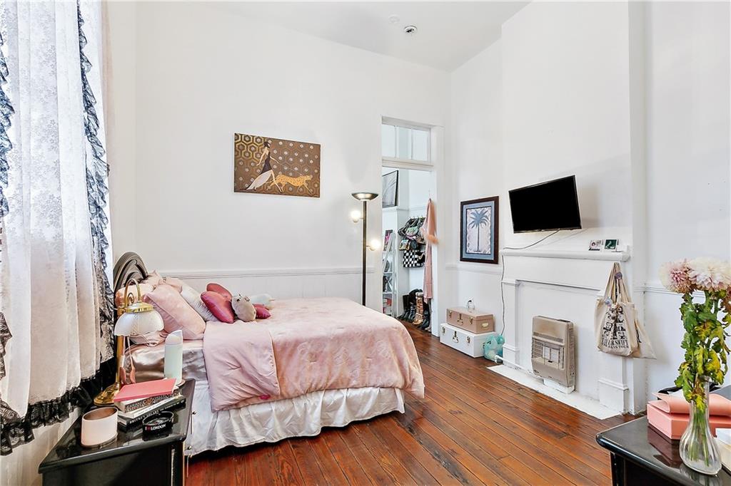 New Orleans, Louisiana 70119, United States, 4 Bedrooms Bedrooms, ,2 BathroomsBathrooms,Residential,Active,5819