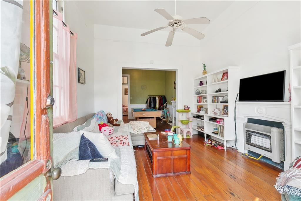 New Orleans, Louisiana 70119, United States, 4 Bedrooms Bedrooms, ,2 BathroomsBathrooms,Residential,Active,5819