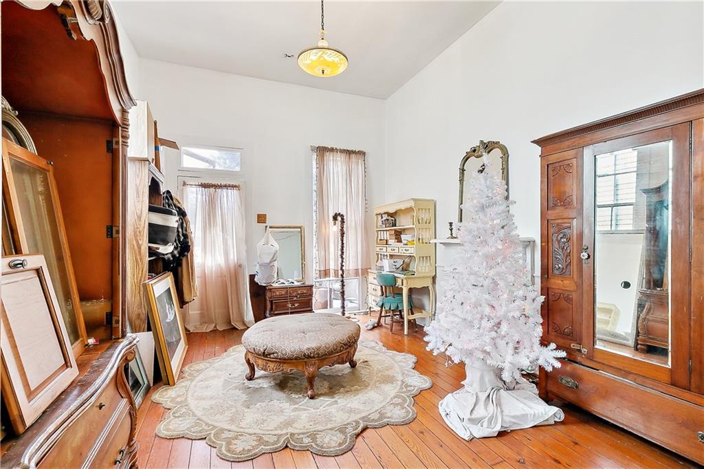 New Orleans, Louisiana 70119, United States, 4 Bedrooms Bedrooms, ,2 BathroomsBathrooms,Residential,Active,5819