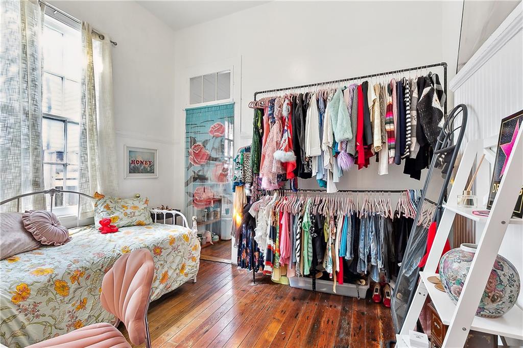 New Orleans, Louisiana 70119, United States, 4 Bedrooms Bedrooms, ,2 BathroomsBathrooms,Residential,Active,5819