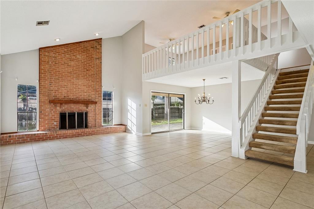 105 CHOCTAW Place