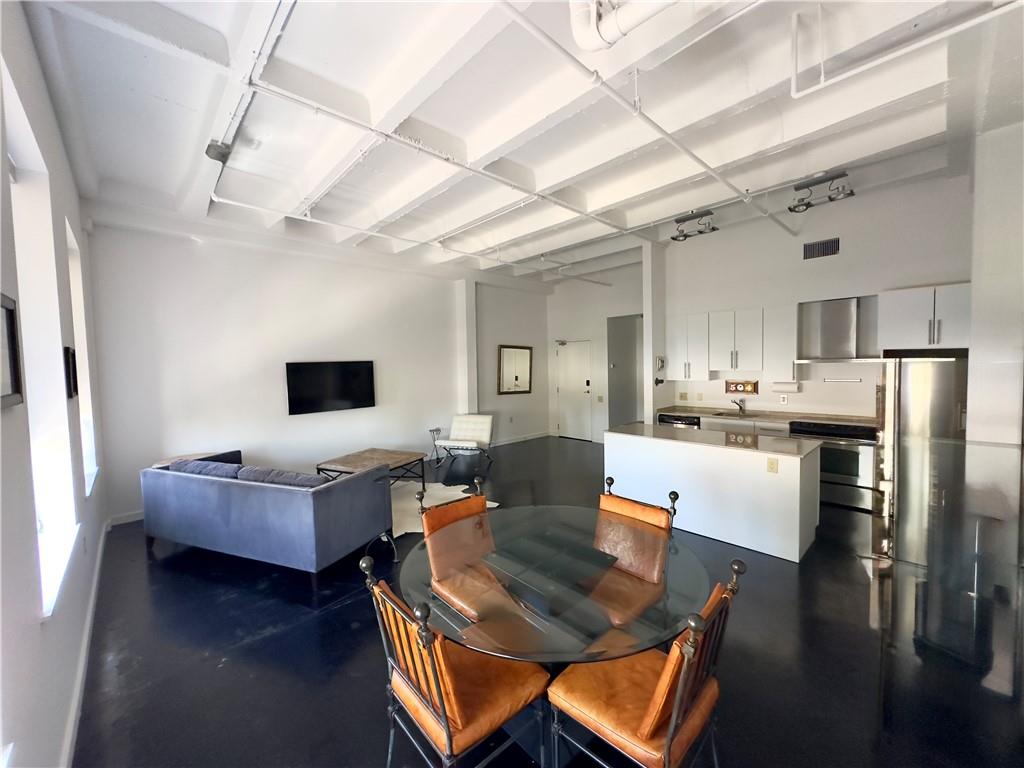 835 JULIA Street 12