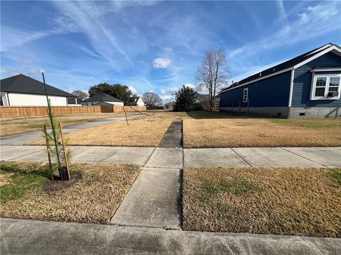 1921 ROSE Street Arabi LA 70032