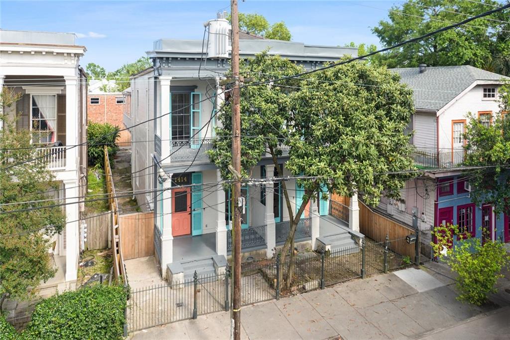 1414 MAGAZINE Street