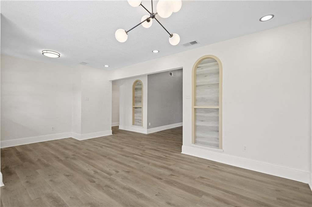 228 LAKE VILLAGE Boulevard