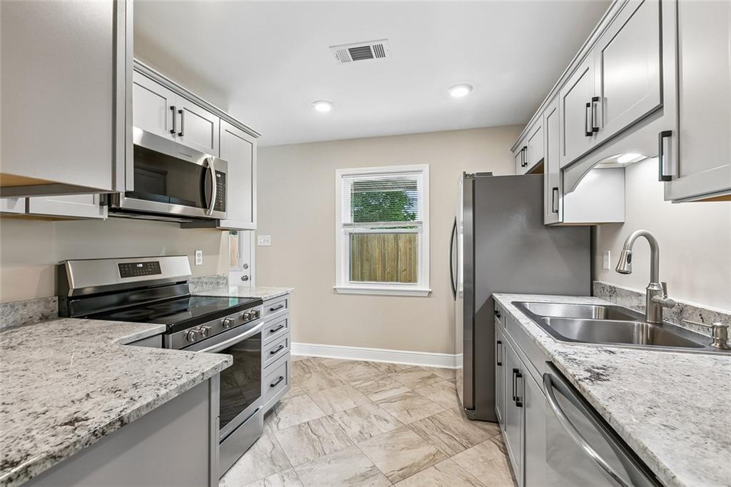 1711 RIVER OAKS Drive