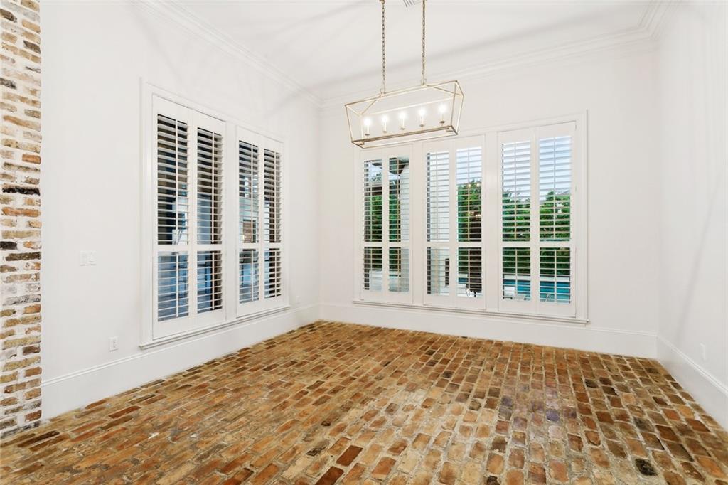 Mandeville, Louisiana 70471, United States, 5 Bedrooms Bedrooms, ,6 BathroomsBathrooms,Residential,Active,85756