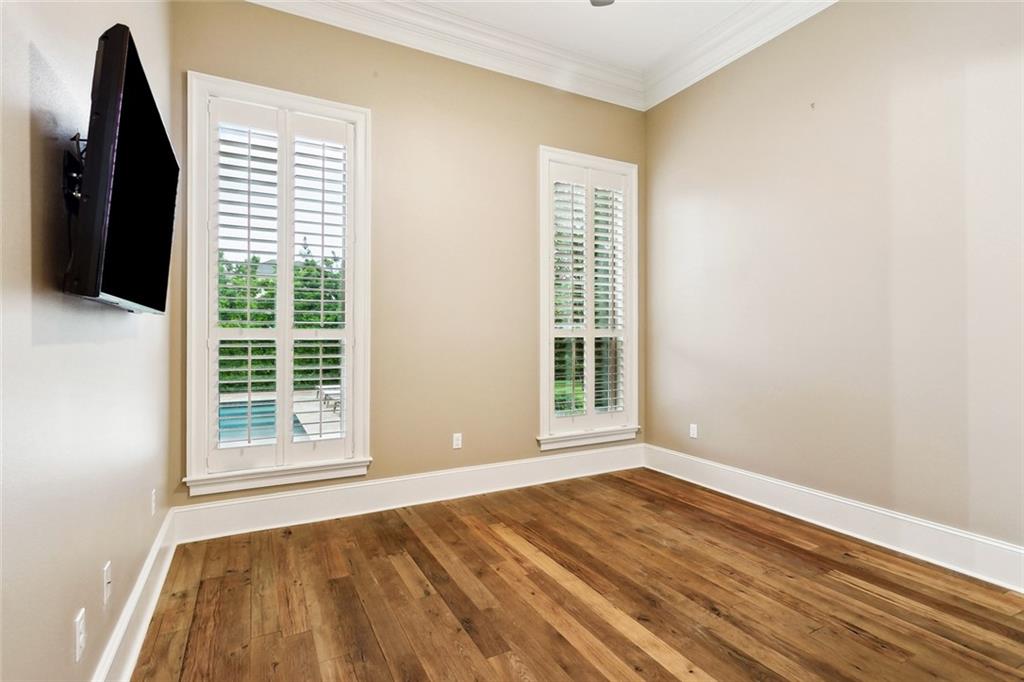 Mandeville, Louisiana 70471, United States, 5 Bedrooms Bedrooms, ,6 BathroomsBathrooms,Residential,Active,85756