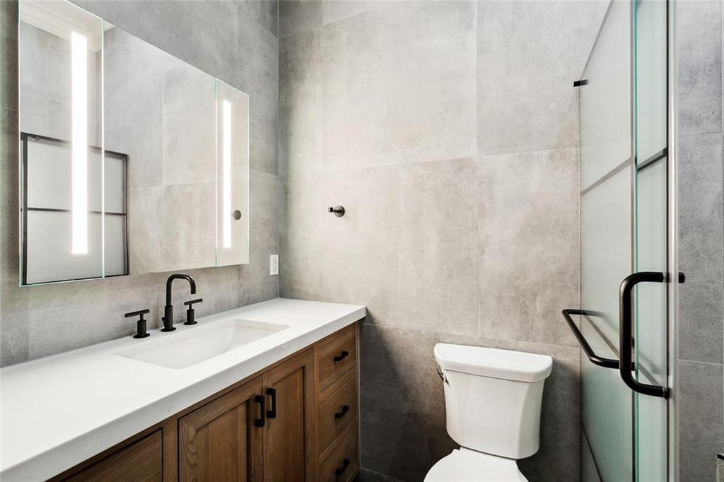 Mandeville, Louisiana 70471, United States, 5 Bedrooms Bedrooms, ,6 BathroomsBathrooms,Residential,Active,85756