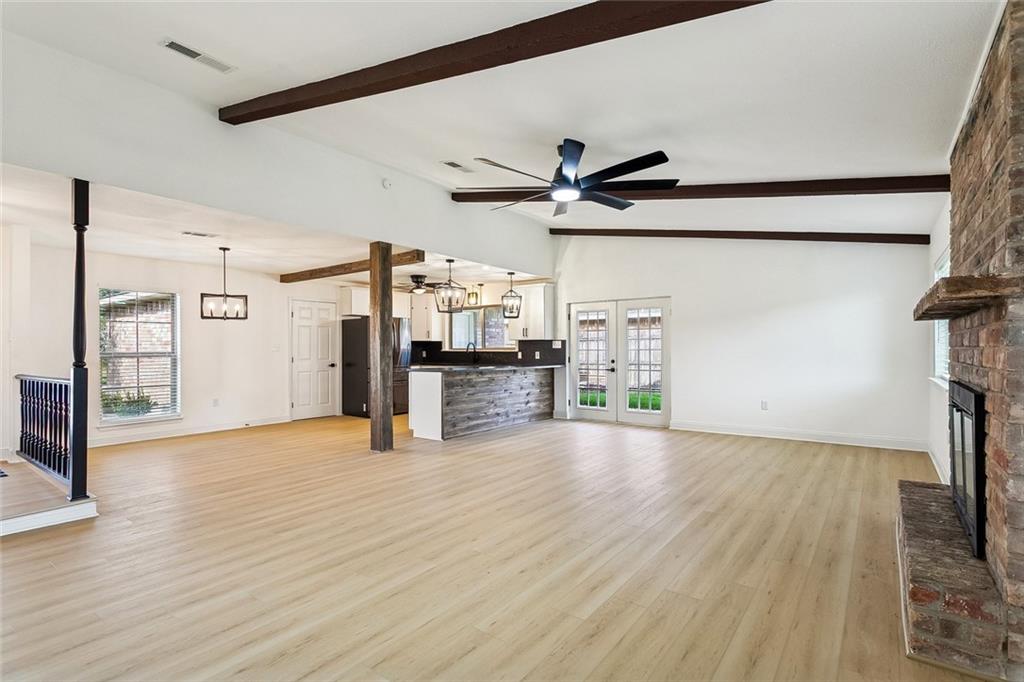 214 SCOTT Drive