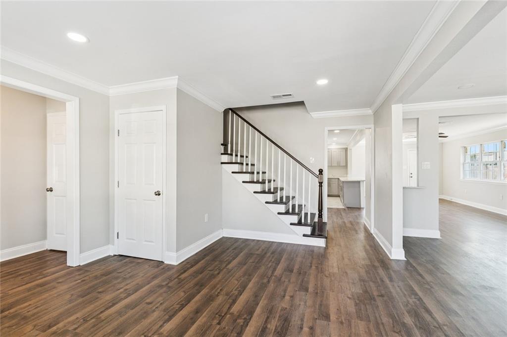 300 CHINCHILLA Drive