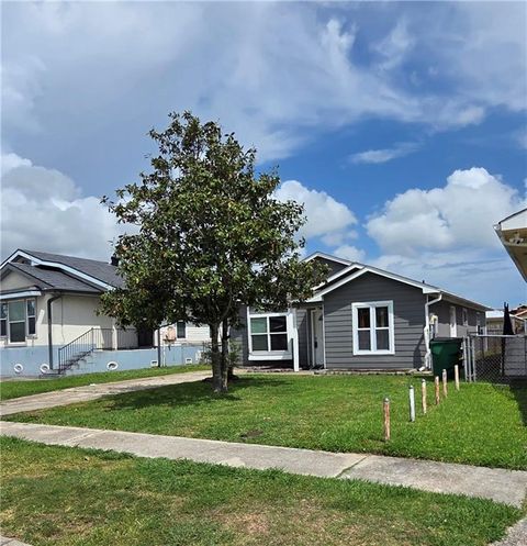 2037 FERNANDO Court Marrero LA 70072