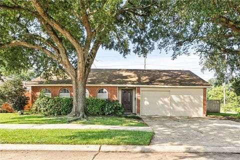 800 HICKORY Street Gretna LA 70056