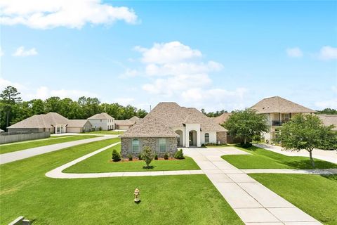 325 CEDAR CREEK Drive Madisonville LA 70447