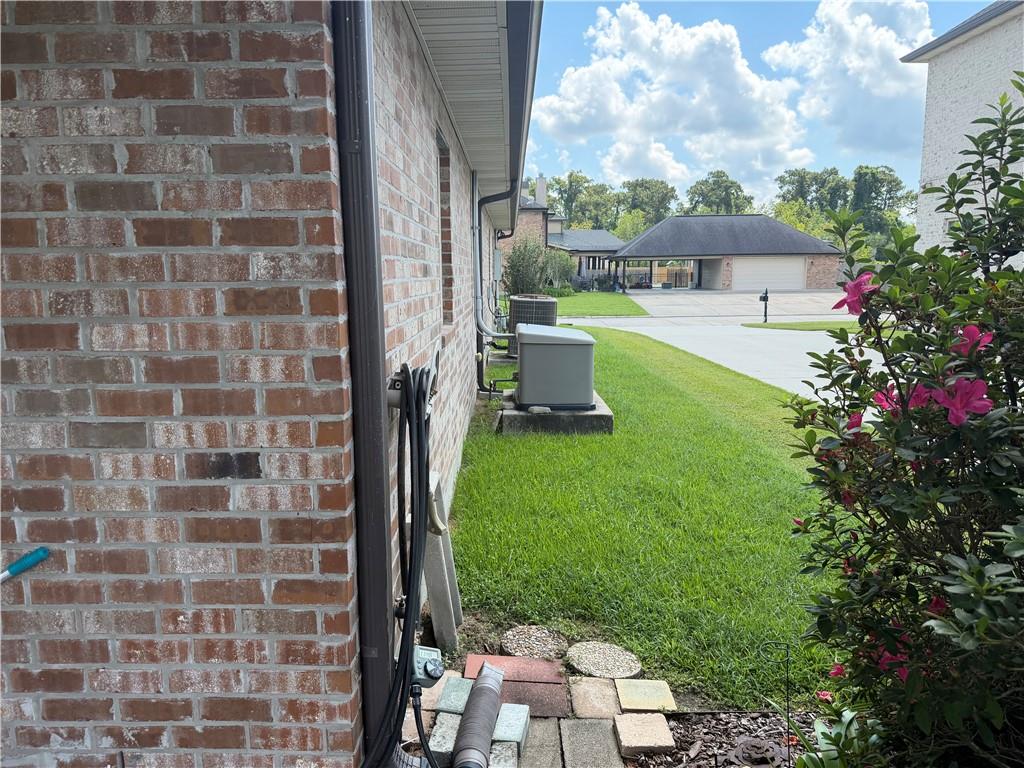 236 D'OLIVIER Drive