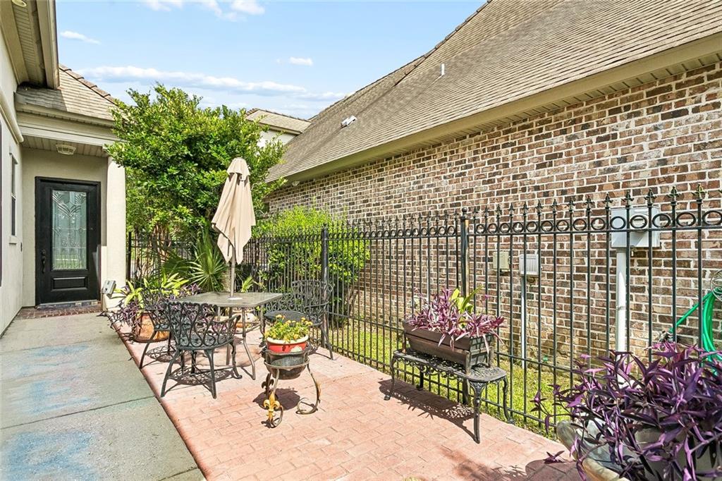 266 NICKLAUS Drive
