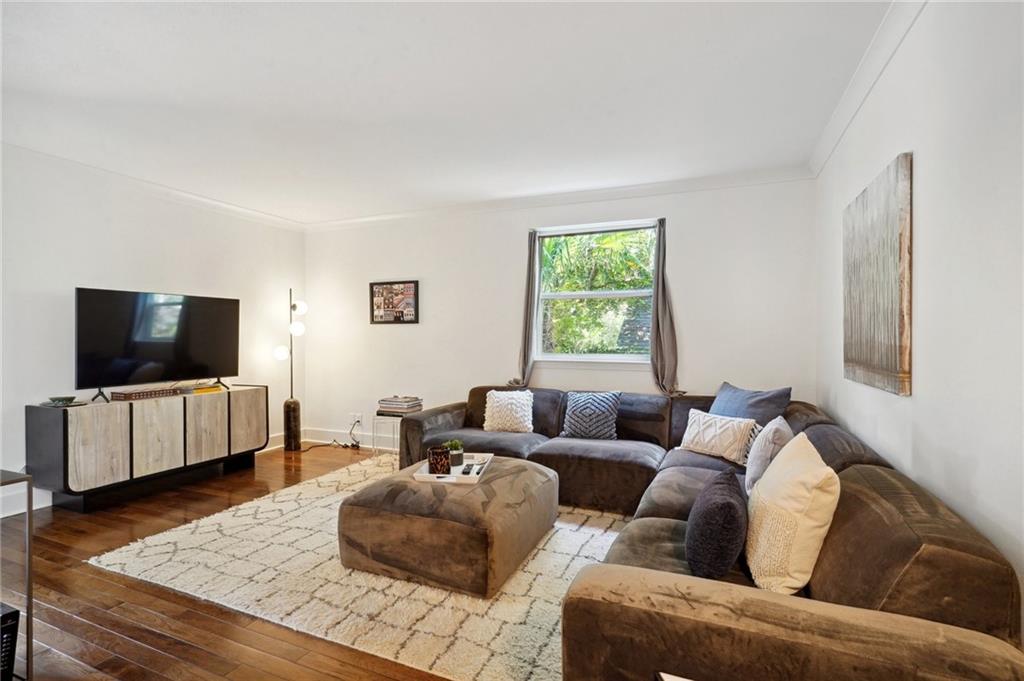 1430 JACKSON Avenue 205